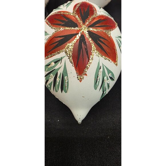 Vintage Christmas Classics Commodore Hand Decorated Poinsettia Glass Ornaments - Picture 13 of 16